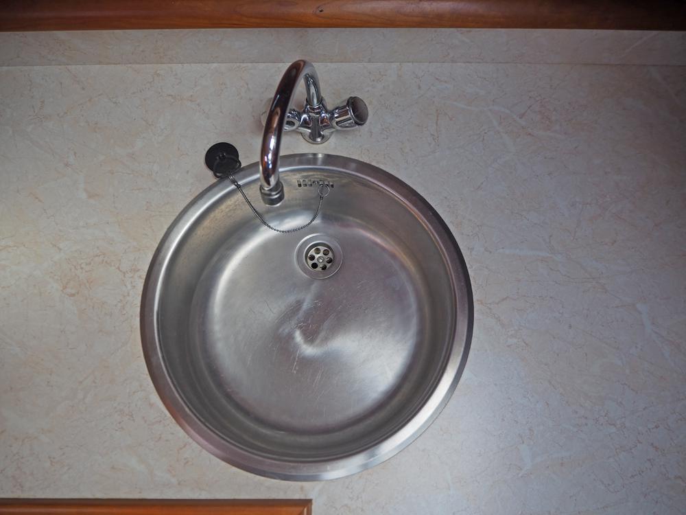 Cabin en avant, H&eacute;bergements